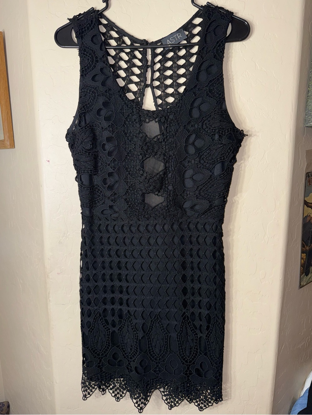 ASTR Black Lace Crochet Cutout Sheath Cocktail Party Dress Size L Sleeveless